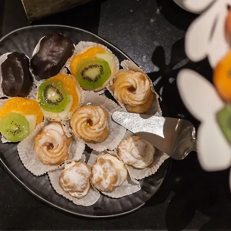 Martas Allegra מלון